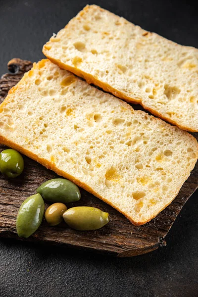Ciabatta Φρέσκο Ψωμί Έτοιμο Φάει Σνακ Γεύμα Στο Τραπέζι Αντίγραφο — Φωτογραφία Αρχείου