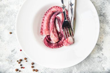 ahtapot yiyeceği taze deniz ürünleri atıştırmalığı masanın üzerinde fotokopi alanı yiyecek arka planında