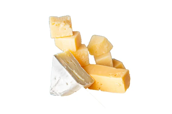 チーズ盛り合わせアンティパストチーズ食前酒テーブルの上で軽食を食べる準備ができている食前酒スペースフードの背景素朴な — ストック写真