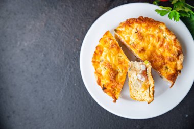 Somon, kiş, Lauren, baharatlı turta, masada yemek, fotokopi, arka plan, kırsal vejetaryen yemeği, et yok.