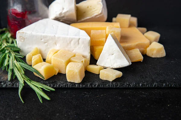 Sýr Sortiment Různé Typy Antipasto Sýry Aperitiv Jídlo Snack Stole — Stock fotografie