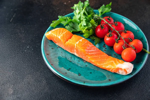 Σολομός Φέτα Κομμάτι Ψάρι Ωμό Φαγητό Κόκκινο Φέτα Θαλασσινά Γεύμα — Φωτογραφία Αρχείου