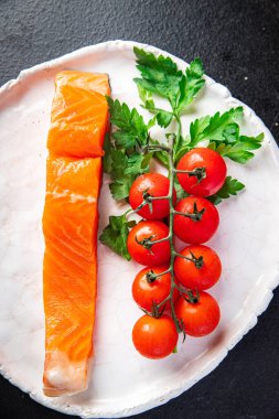 somon balığı dilimi çiğ yemek kırmızı dilim deniz ürünleri diyet atıştırmalık uzay yiyecek arka planı fotokopisi 