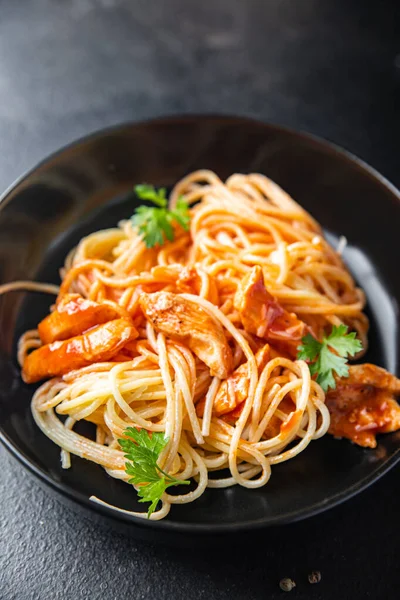 Espaguete Molho Tomate Macarrão Refeição Saudável Comida Dieta Lanche Mesa — Fotografia de Stock