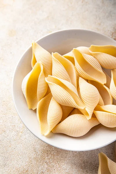 makarnanın üzerinde çiğ kabuk sağlıklı yemek atıştırmalığı fotokopi uzayı arka plan kırsal 