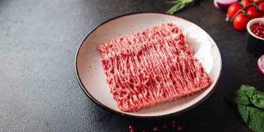 Taze kıyma yeri sağlıklı yemek atıştırmalıkları masanın üzerinde fotokopi alanı yiyecek arka planı 