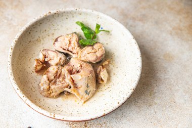 Uskumru konservesi, balık konservesi, sağlıklı yiyecek, abur cubur masaya pezeteryan diyeti, fotokopi, arka plan, kırsal üst görüş, keto veya paleo vejetaryen yiyecekler. 