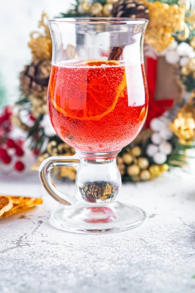 Mulled Wine Sparkling Holiday Christmas Cocktail Berries Mulled Wine Grog — Fotografia de Stock