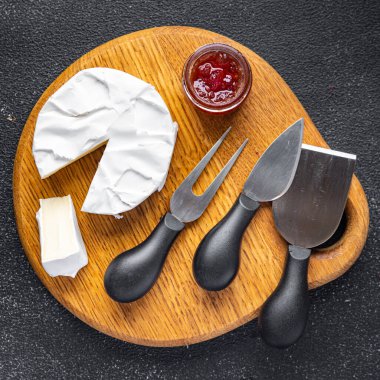 Brie peyniri soylu küf peyniri sağlıklı yemek abur cuburu masa üzerinde fotokopi alanı yemek arka planı