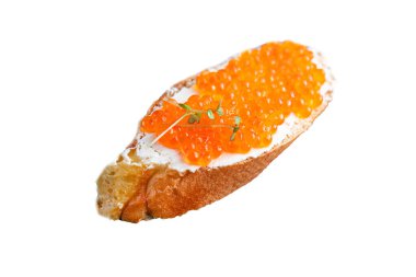 Kırmızı havyar, deniz mahsulü somon balığı ya da balık. Masada sağlıklı yemek atıştırmalıkları.