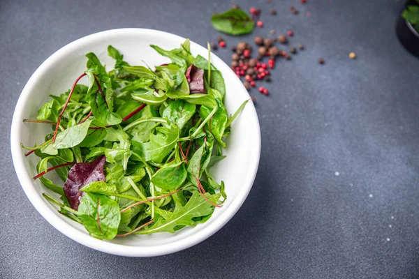 Salada Folhas Mix Arugula Espinafre Alface Frise Radicchio Salada Feijão — Fotografia de Stock