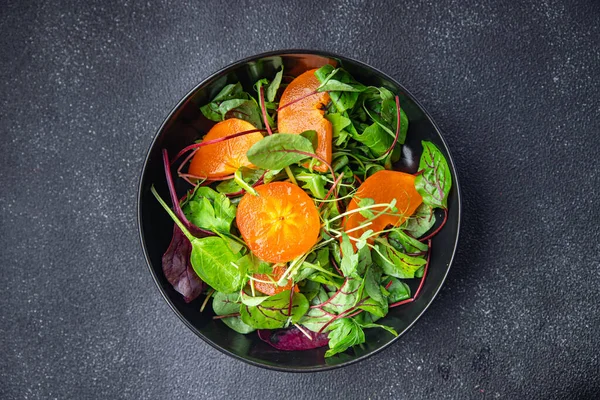Salada Frutas Persimmon Alface Folhas Verdes Misturar Refeição Saudável Comida — Fotografia de Stock