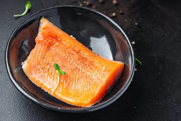 somon fileto çiğ balık char taze deniz ürünleri diyet sağlıklı gıda diyet masa fotokopisi arka plan üzerinde hala yaşam atıştırmalık 