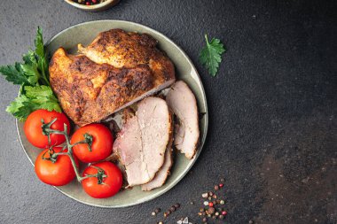 Domuz eti, jambon, taze et, sağlıklı yemek, diyet aperatifleri fotokopi masasında.