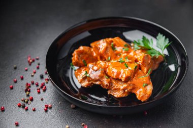Haşlanmış et sosu domuz eti tavuk taze diyet sağlıklı yemek diyet aperatifi masa üzerinde fotokopi uzay gıda arka planı 