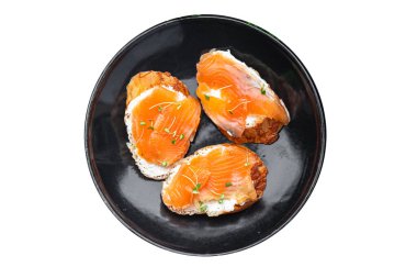 Sandviç somonu balığı smorrebrod açık sandviç deniz ürünleri taze yemek diyet aperatifleri masa üzerinde fotokopi uzay gıda arka planı 