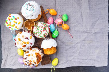 Paskalya pastası, tatlı tatlı pasta, pasta, bayram bayramı, bayramlık paskalya yemeği, fotokopi salonu. 