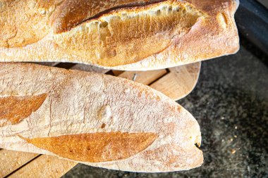 Fransız ekmeği taze porsiyon sağlıklı yemek diyet aperatifi masanın üzerinde fotokopi alanı arka plan kırsal manzarası 