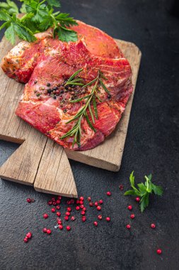 et çiğ biftek sığır eti taze yemek diyet aperatifi masanın üzerinde fotokopi alanı yiyecek arka planı 