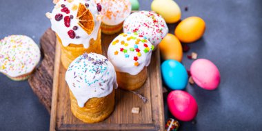 Paskalya pastası bayramı mayası tatlı pastrie tatlı bayram kutlama bayramı Ortodoks Hıristiyanlar sağlıklı yemek atıştırmalığı fotokopi uzay yemeği geçmişi hala hayat