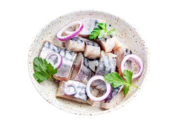 Uskumru dilimleri taze sağlıklı yemek diyet aperatifleri masanın üzerinde fotokopi uzayı yemek arka planda kırsal vejetaryen yiyecekler 