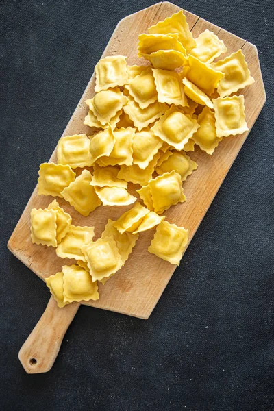 Pasta Ravioles Rellenos Forma Cuadrada Plato Italiano Comida Sana Fresca — Foto de Stock