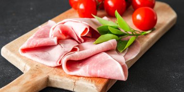 domuz eti dilimi aperatif taze sağlıklı yemek abur cubur diyeti masa fotokopisi uzay yiyecekleri arka plan kırsal üst görüş