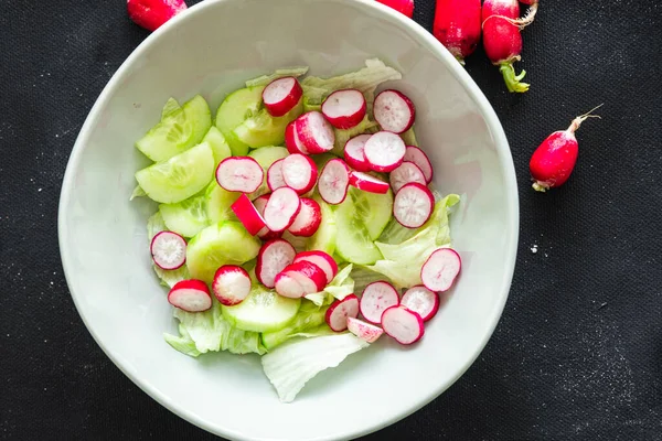 Salad Radish Vegetable Cucumber Lettuce Leaf Fresh Healthy Meal Food — Foto de Stock