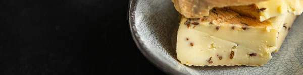 マスターチーズクミンの種新鮮な健康的な食事食スナックダイエットテーブルの上にコピースペースフード背景素朴なトップビュー — ストック写真