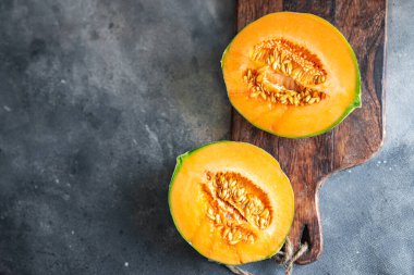 kavunlu karpuz Fransız meyvesi tatlı sulu tatlı tatlı mutfak taze sağlıklı yemek abur cubur diyeti masada fotokopi uzayı arka plan kırsal manzarası