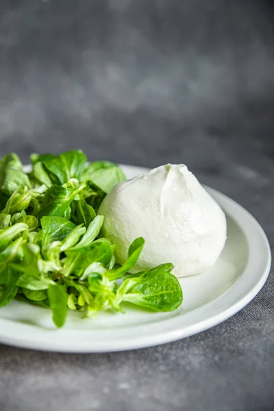 Green Salad Buratta Leaves Mix Fresh Healthy Meal Food Snack — Zdjęcie stockowe