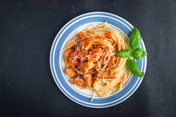 Spaghetti Pasta Chicken Tomato Sauce Fresh Healthy Meal Food Snack — Fotografia de Stock