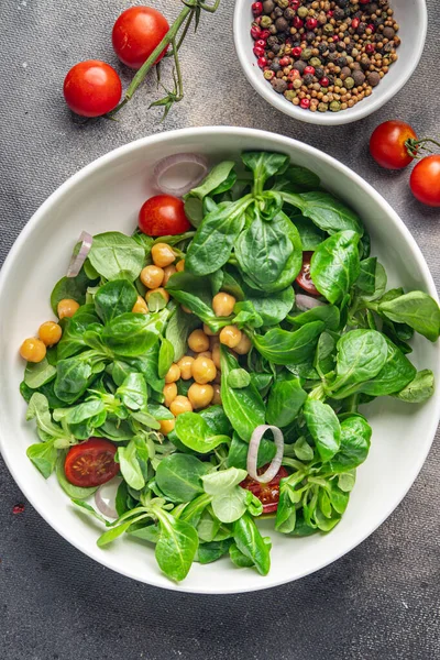 Salad Chickpeas Legumes Lettuce Mache Tomato Fresh Healthy Meal Food — Fotografia de Stock