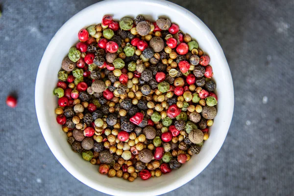 Peppercorn Spices Red Black Green White Pepper Coriander Fresh Food — Stock fotografie