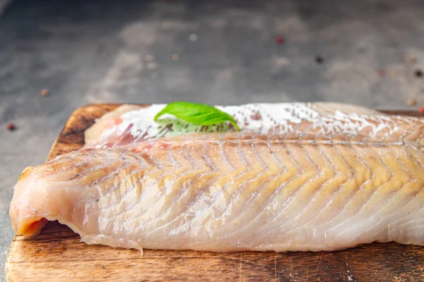 ปลา Saithe ลเลต อาหารทะเลสด อาหารเพ ขภาพ อาหารว อาหารบนโต ดลอกพ นหล — ภาพถ่ายสต็อก