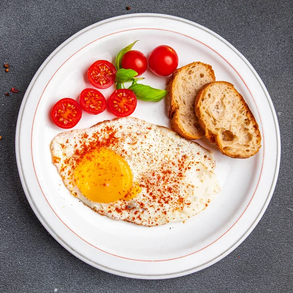 Сніданок Смажене Яйце Помідор Здорове Харчування Закуски Столі Копіювати Простір — стокове фото
