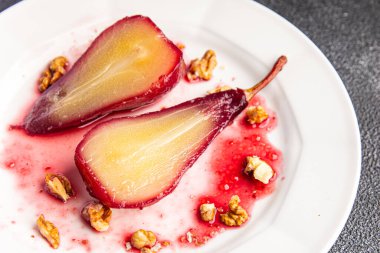 Kırmızı şarap tatlı tatlı tatlı tatlı tatlı Fransız mutfağı sağlıklı yemek atıştırmalığı diyeti masada fotokopi uzayı arka plan kırsal manzarası