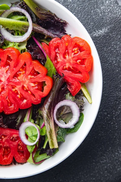 Salade Tomates Légumes Plat Frais Repas Collation Sur Table Copier — Photo