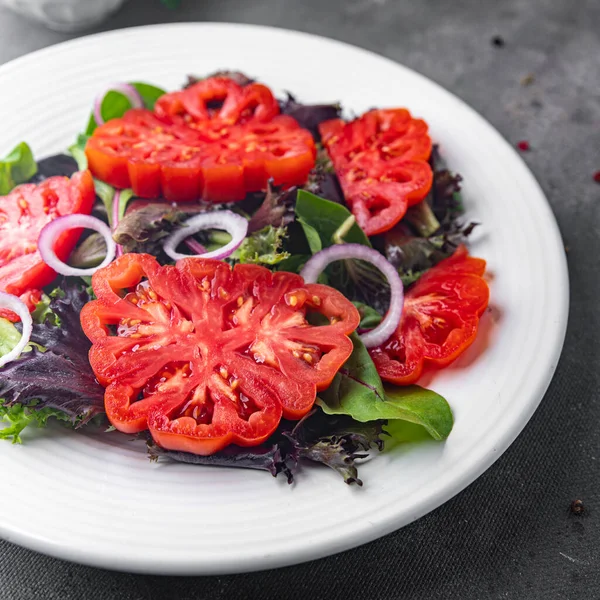 Domates Salatası Sebze Taze Yemek Atıştırmalığı Masanın Üzerinde Fotokopi Alanı — Stok fotoğraf