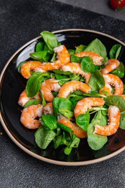 Deniz ürünleri karides salatası karides yemek atıştırmalığı masanın üzerinde fotokopi alanı yiyecek arka planı