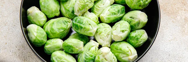 Grüner Rosenkohl Rohe Pflanzliche Lebensmittel Snack Auf Dem Tisch Kopieren — Stockfoto