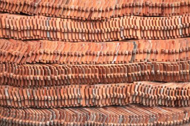 kırmızı kiremitler