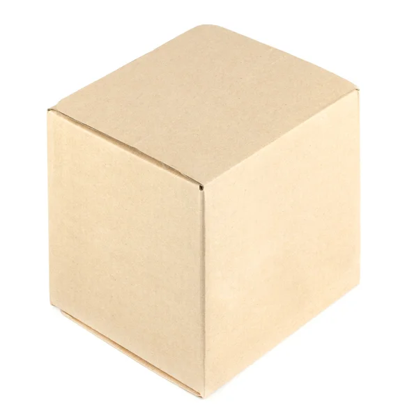 흰 배경에 있는 갈색 종 이 상자 — 스톡 사진