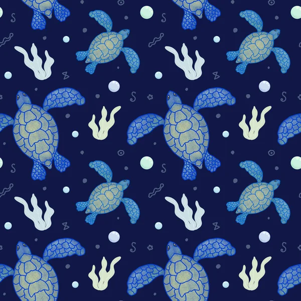 海龟。无缝图案的海龟，气泡和海藻在深蓝色的背景上。儿童服装、文具和墙纸的式样。手绘的. — 图库照片