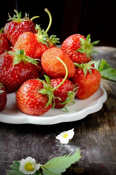 Strawberry in a Bowl — Stock Photo, Image