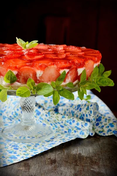 Bella torta di formaggio alla fragola — Foto Stock