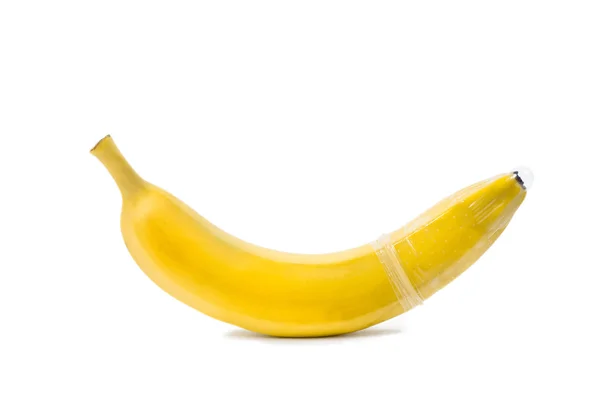 Isolierte Banane mit Kondom — Stockfoto