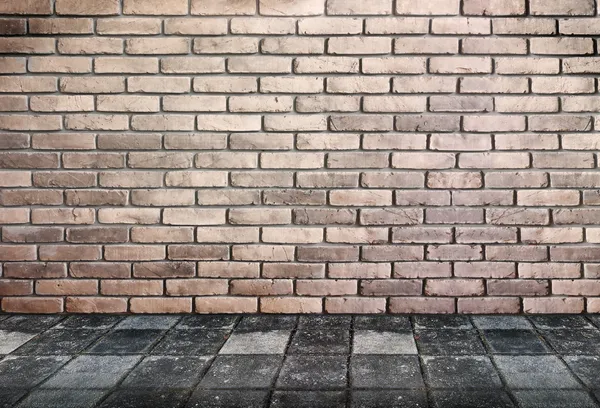 Prospettive interne vuote- Muro di mattoni e terreno pedonale in pietra — Foto Stock