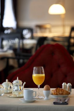 Restoranda kahvaltı.