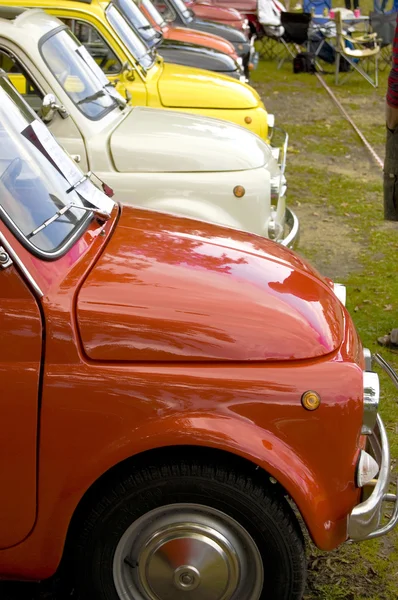 Veículos antigos Fiat 500 — Fotografia de Stock